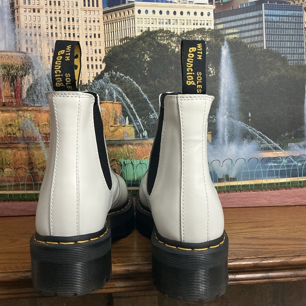 Doc Dr. Martens 2976 Quad Platform Chelsea Boots M 9 W 10 White Leather Pull On - Picture 4 of 10